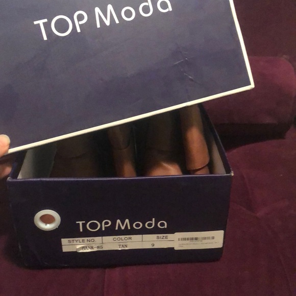 Round toe slouchy boots with buckles, new in box! - Picture 4 of 4